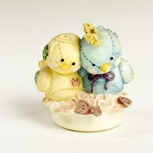 Enesco Resin Happy Sparrow Birds‎ Figurine Yellow Blue Buttons 2 inch